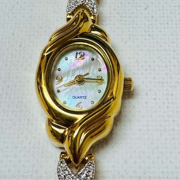 Vintage Avon Genuine Sapphire Mother Of Pearl Women\'s Gold Watch 2001 F735137/A main image 5
